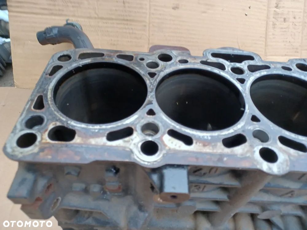 BLOK SILNIKA PANEWKI AUDI 2.0 CAH CAG - 9