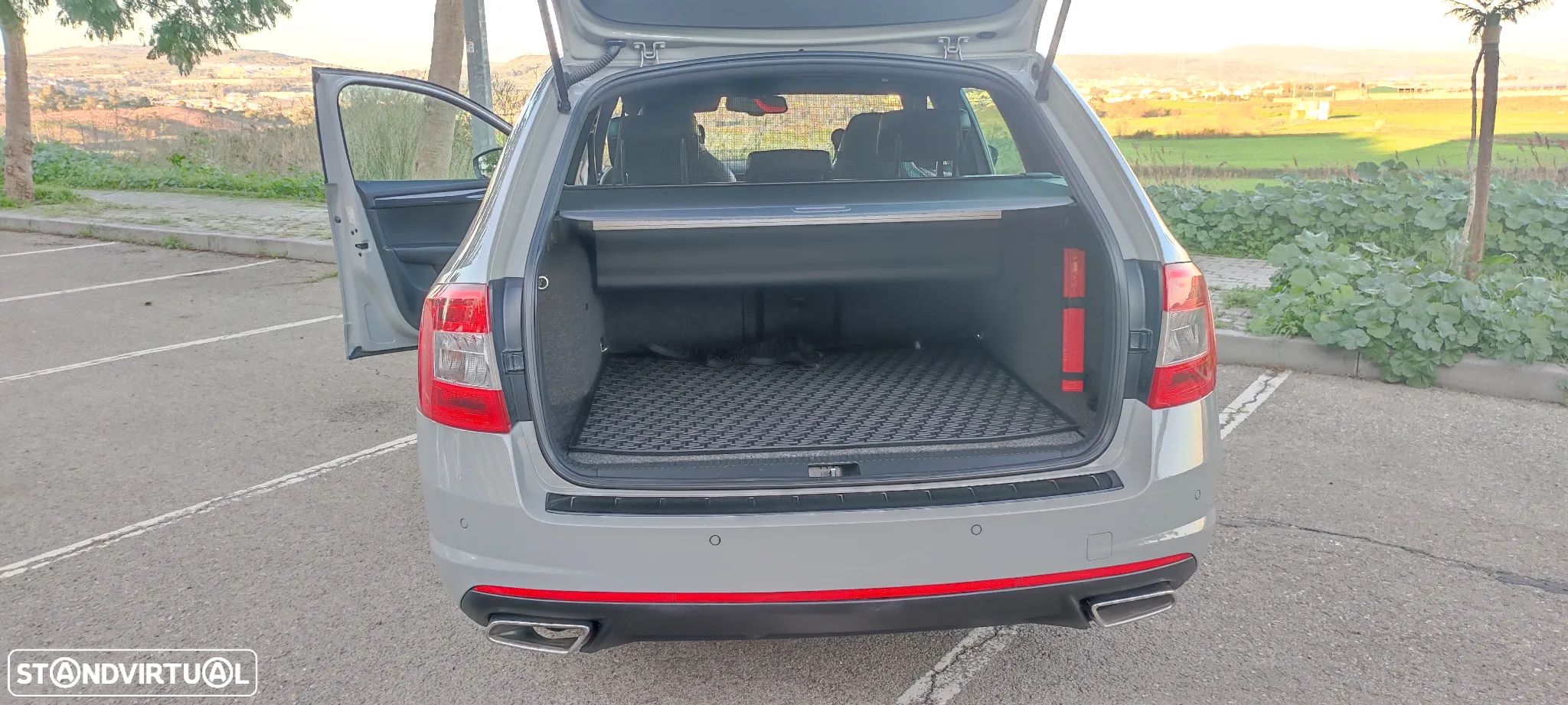 Skoda Octavia Break 2.0 TDI RS - 11