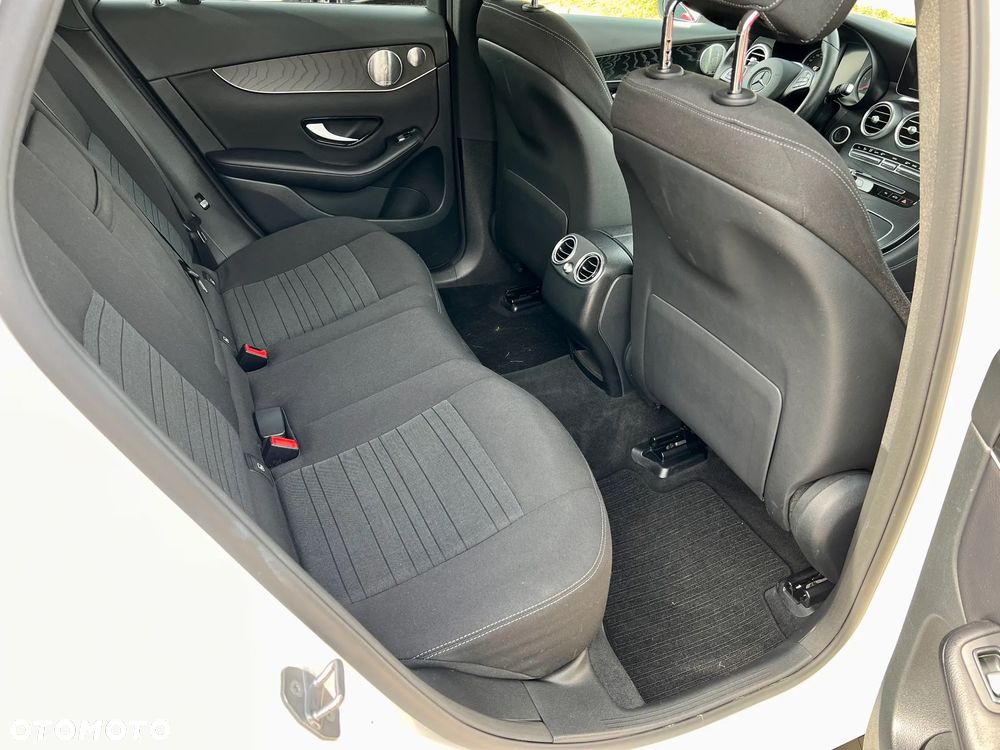 Mercedes-Benz GLC 350 d 4Matic 9G-TRONIC AMG Line - 31