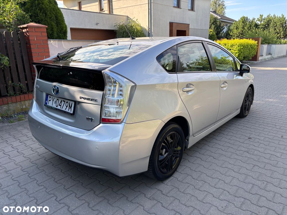 Toyota Prius 1.8 HSD Prestige - 5