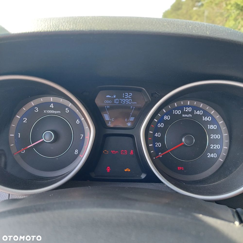 Hyundai Elantra 1.6 Comfort - 9