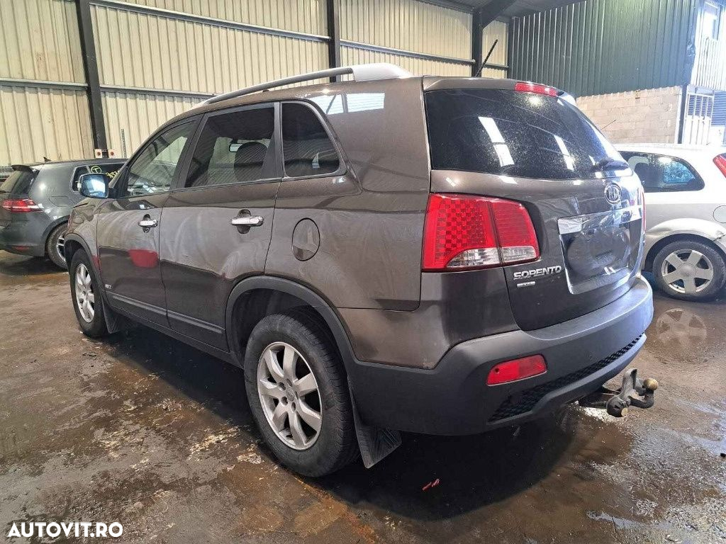Galerie evacuare Kia Sorento 2011 SUV 2.2 DOHC D4HB - 6