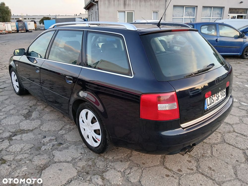 Audi A6 Avant 2.4 - 5