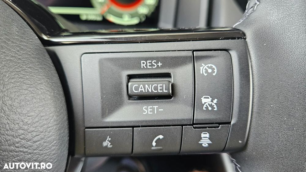 Nissan Qashqai 1.3 l 156CP 6MT MHEV N-Connecta - 14