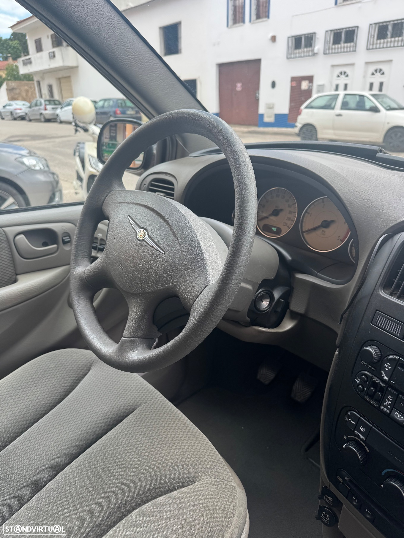 Chrysler Voyager 2.5 CRD SE - 7