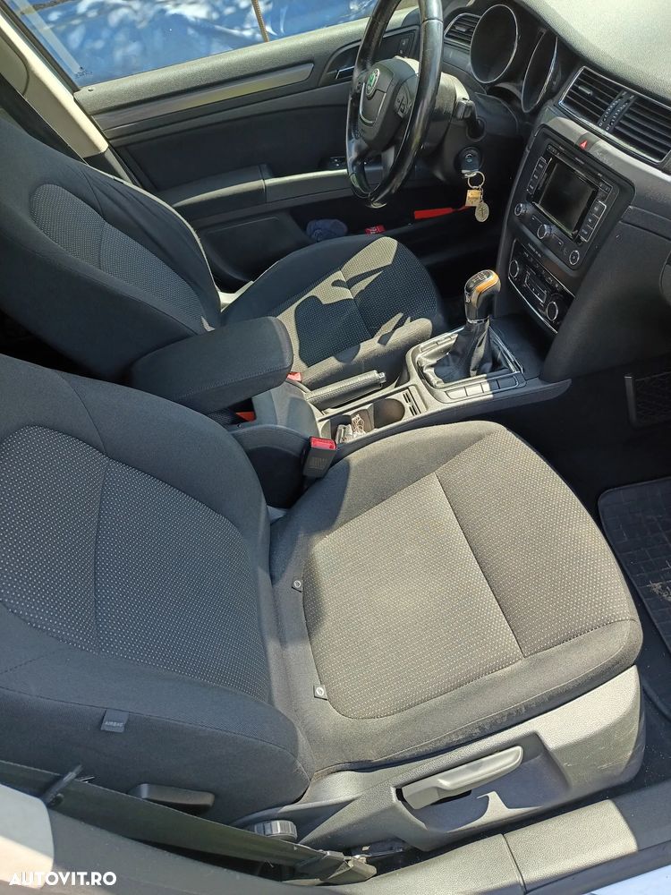 Skoda Superb 1.6 TDI GreenLine - 9