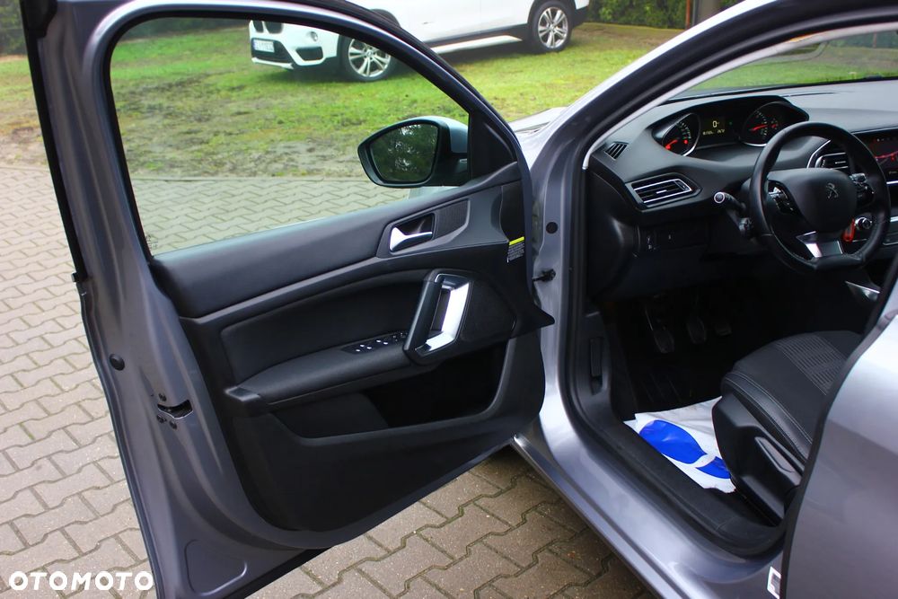 Peugeot 308 BlueHDi FAP 130 Stop & Start Allure - 28