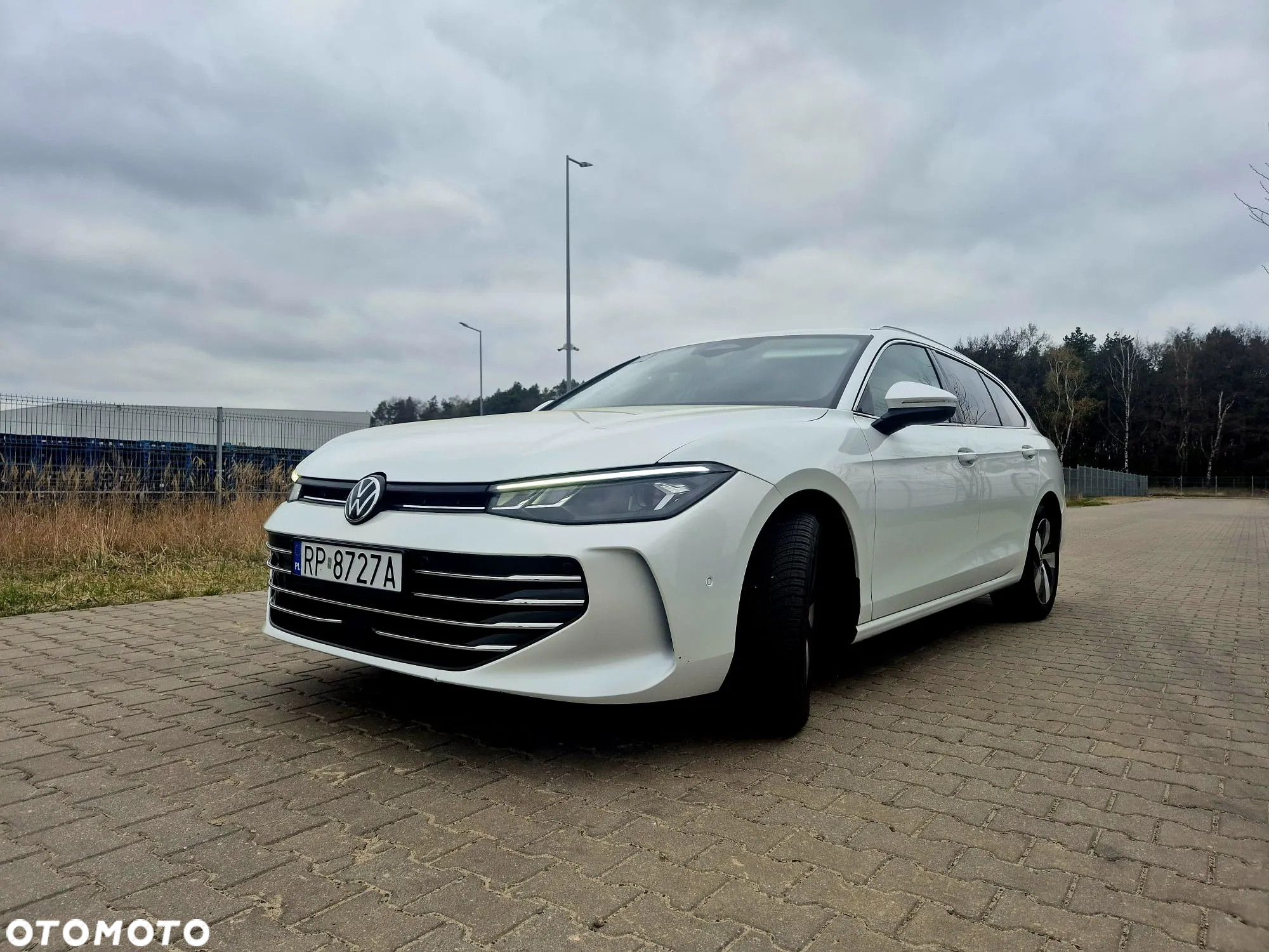Volkswagen Passat - 2