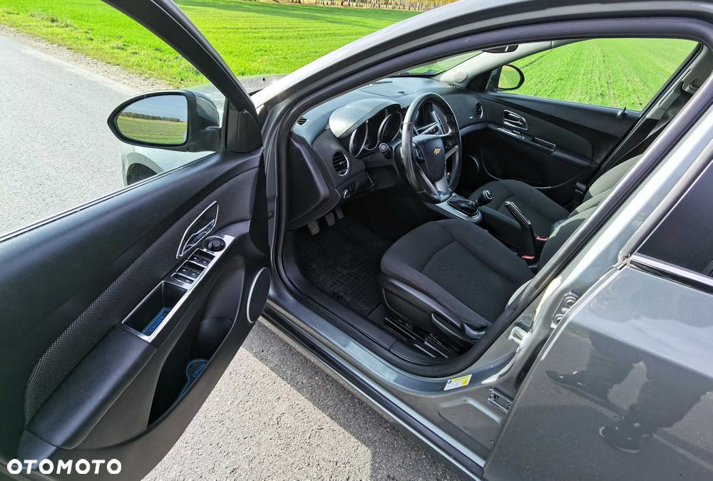 Chevrolet Cruze - 11