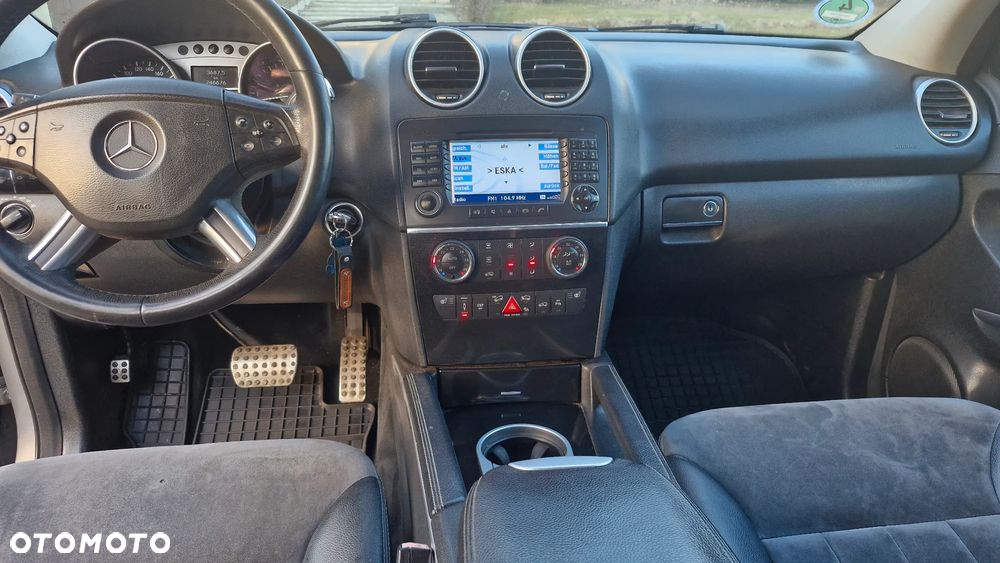 Mercedes-Benz ML 300 CDI 4Matic 7G-TRONIC DPF BlueEFFICIENCY - 19