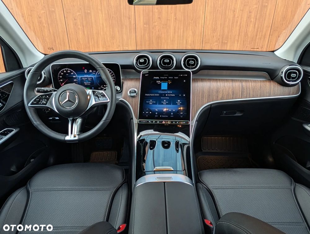 Mercedes-Benz GLC - 29