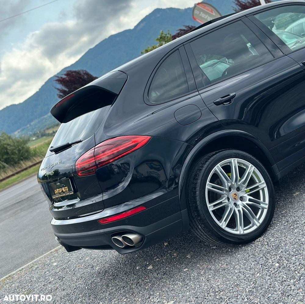 Porsche Cayenne S E-Hybrid Platinum Edition - 13