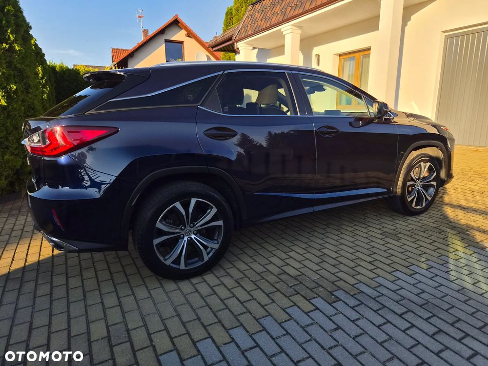 Lexus RX - 8