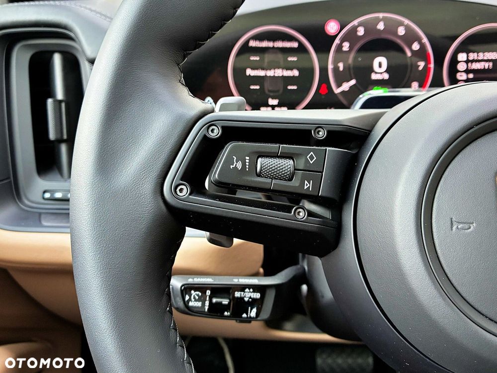 Porsche Cayenne - 22