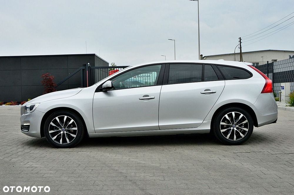 Volvo V60 D2 Drive-E Momentum - 14