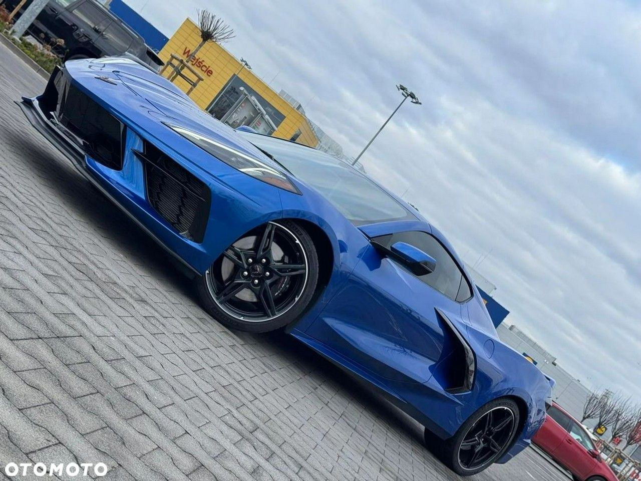Chevrolet Corvette - 35