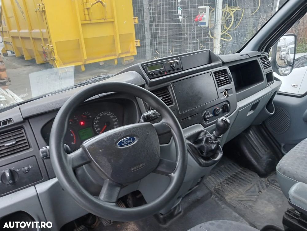 Ford Transit - 9