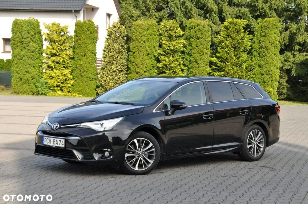 Toyota Avensis - 10