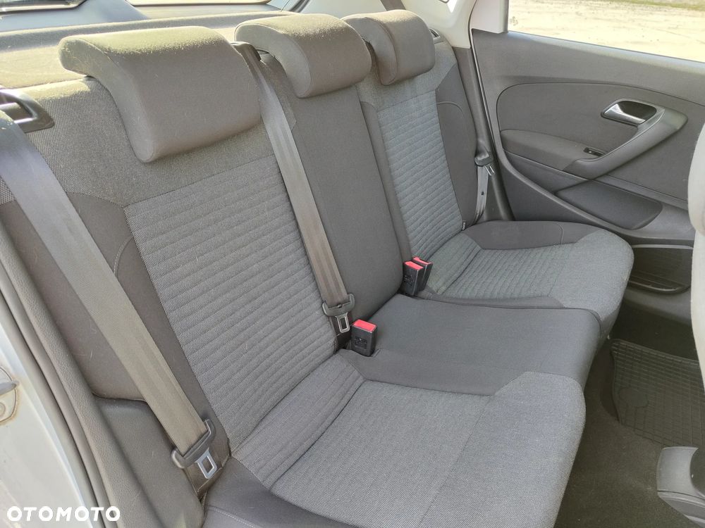 Volkswagen Polo 1.4 16V Trendline - 22