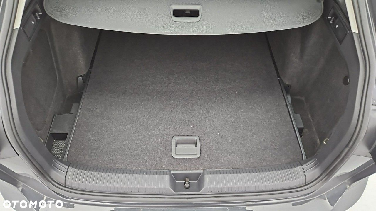 Volkswagen Golf VIII 2.0 TDI Life - 24