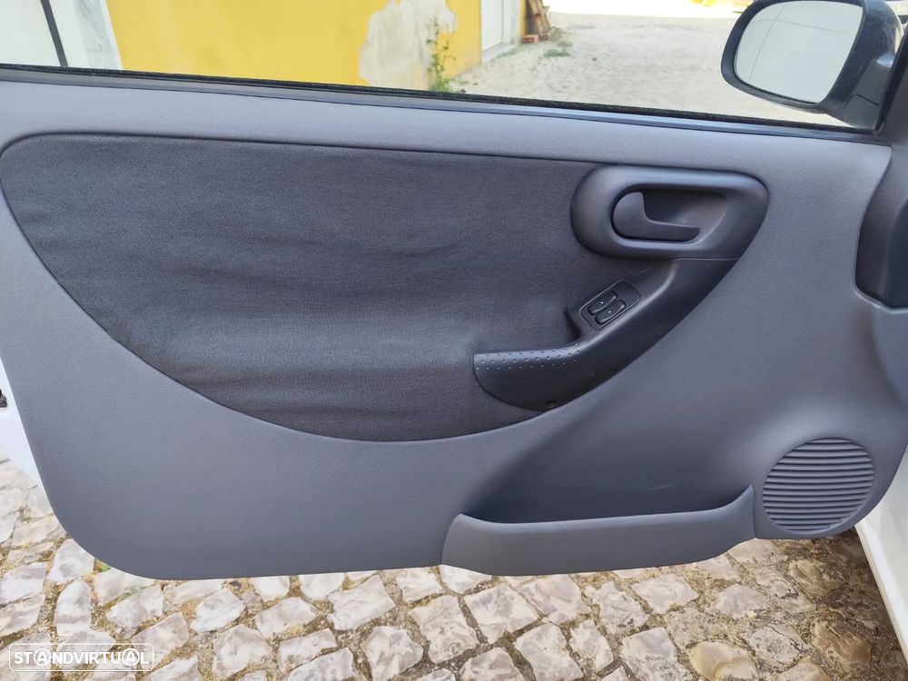 Opel Corsa 1.7 Di - 38