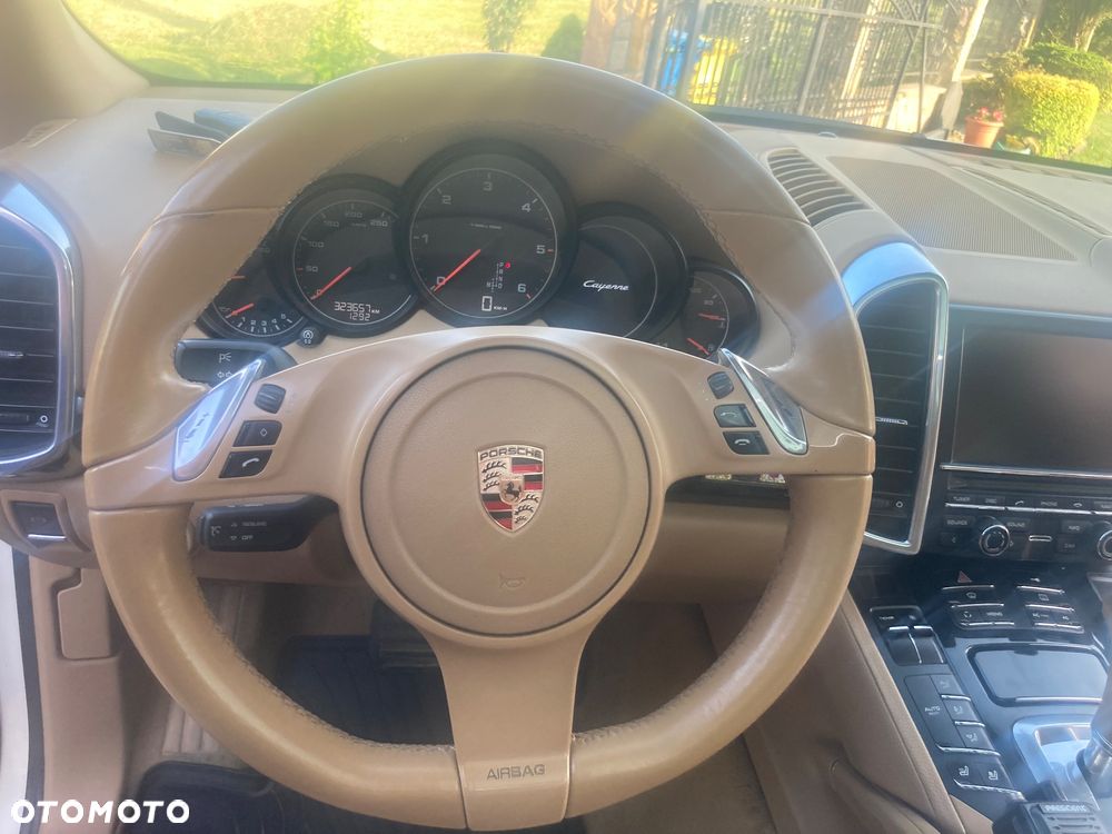 Porsche Cayenne - 12