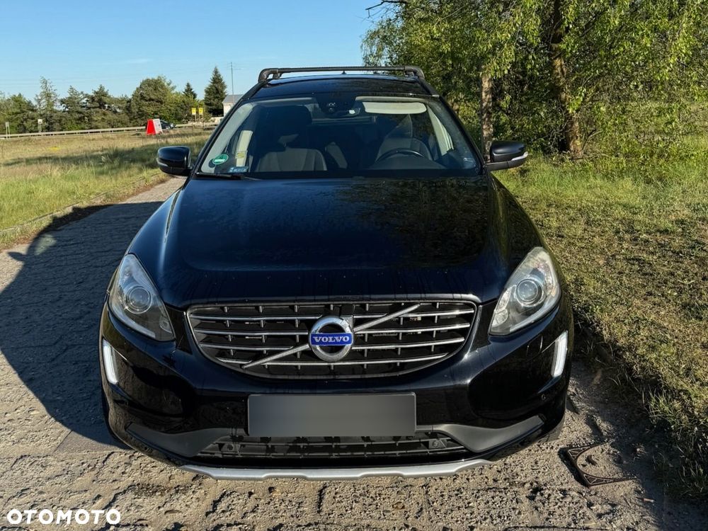 Volvo XC 60 D5 AWD Momentum - 2