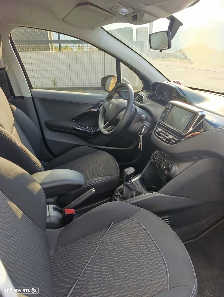 Peugeot 208 1.6 BlueHDi Style - 6