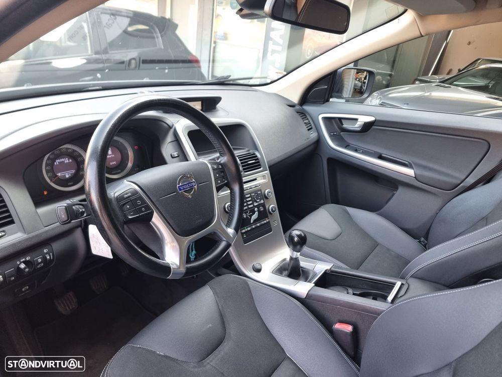 Volvo XC 60 2.0 D3 Drive - 4