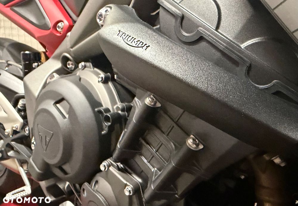 Triumph Street Triple - 20