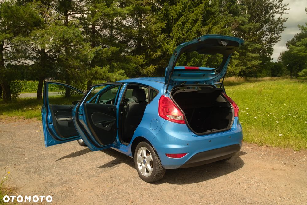 Ford Fiesta 1.4 Trend EU5 - 9