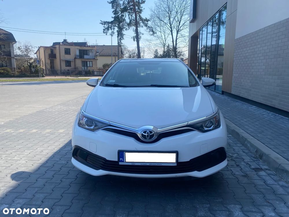 Toyota Auris - 2