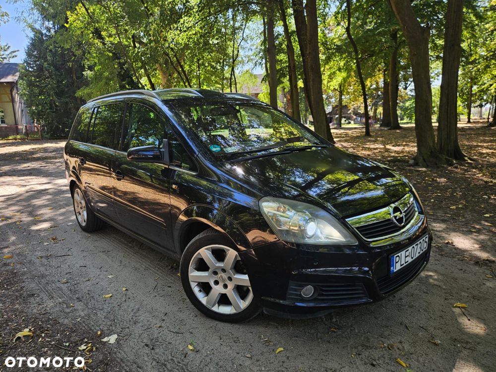 Opel Zafira - 1