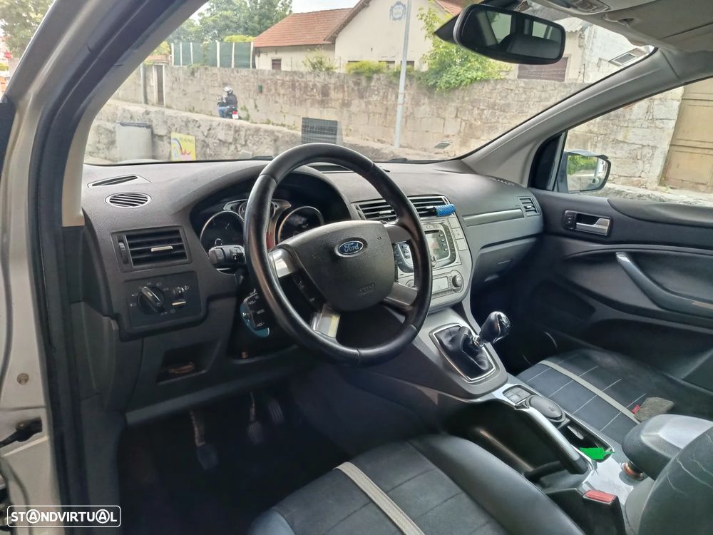 Ford Kuga 2.0 TDCi Titanium - 8