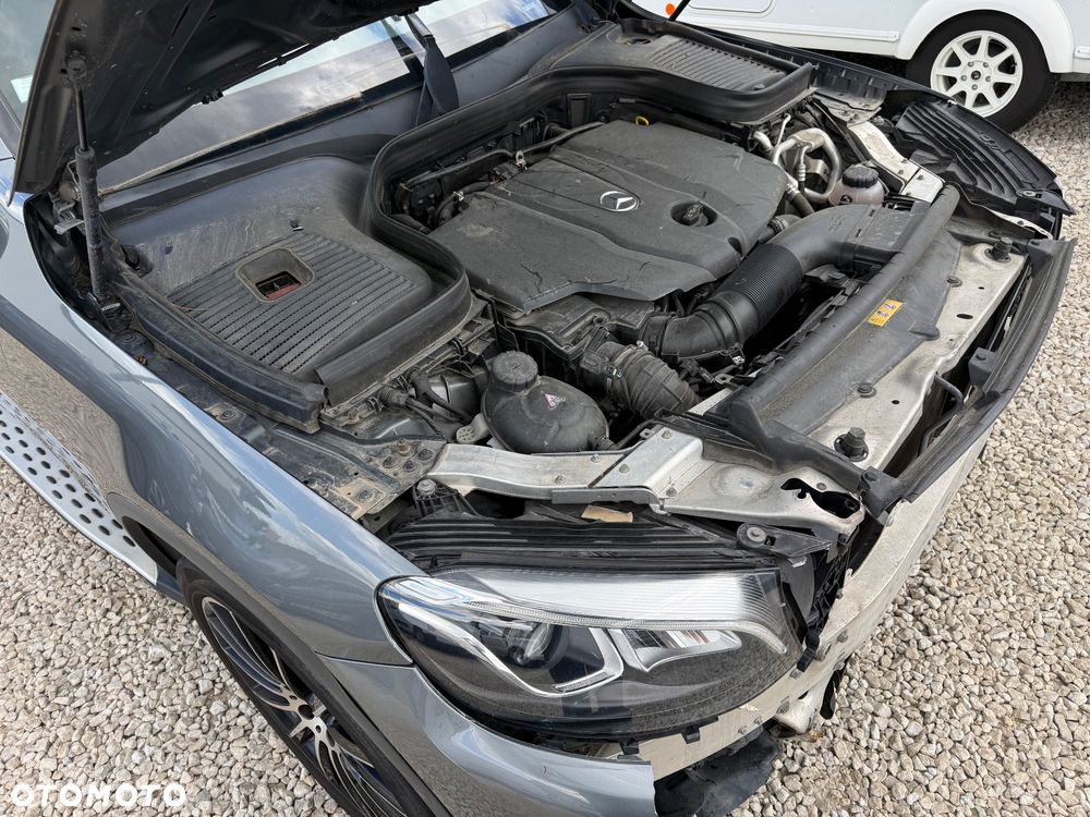 Mercedes-Benz GLC - 23