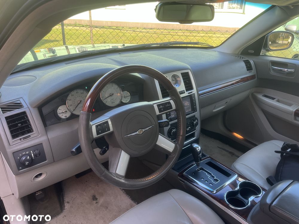 Chrysler 300C - 7