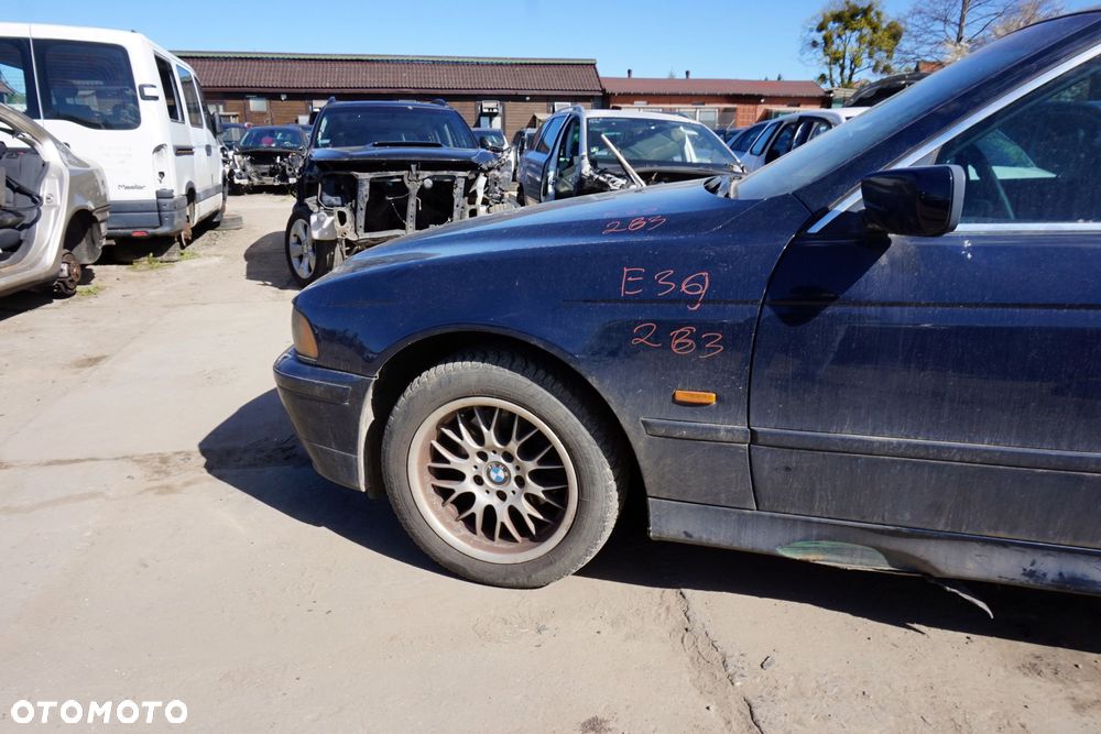MASKA ZDERZAK BŁOTNIKI LAMPY 5 E39 263  BMW 1995-2000 GRANATOWY PRZÓD KOMPLETNY - 11