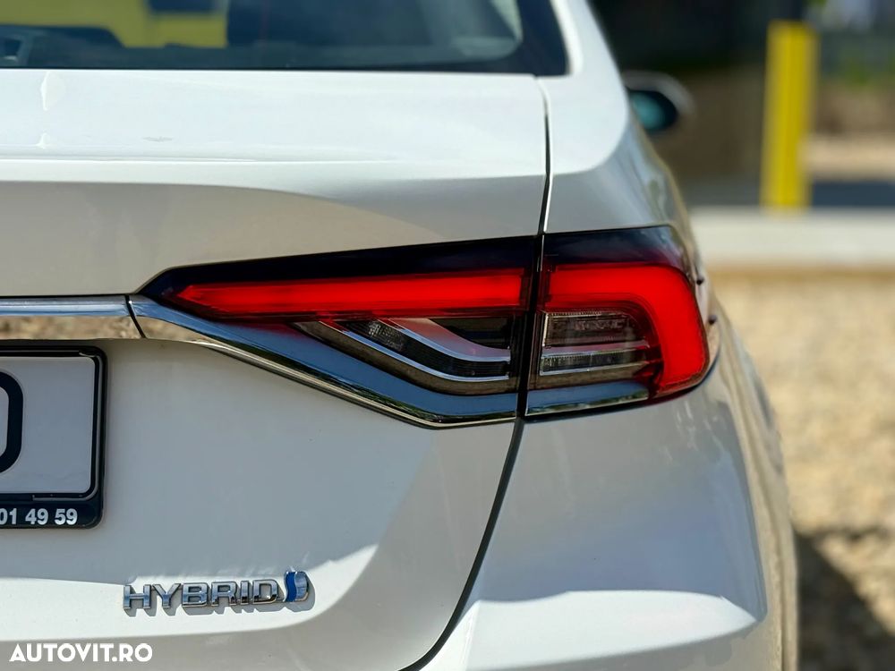 Toyota Corolla 1.8 HSD Business - 8