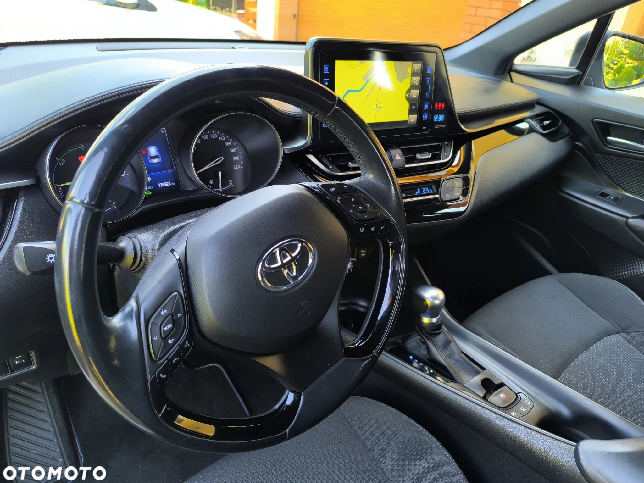 Toyota C-HR 1.8 Hybrid GPF Executive - 13