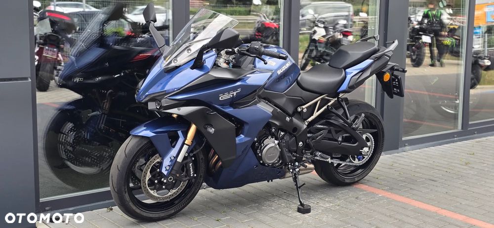 Suzuki GSX - 27