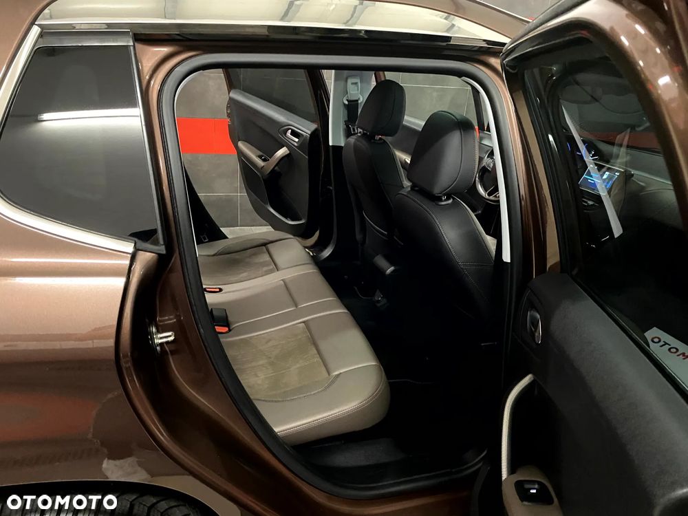 Peugeot 2008 120 VTI Allure - 22