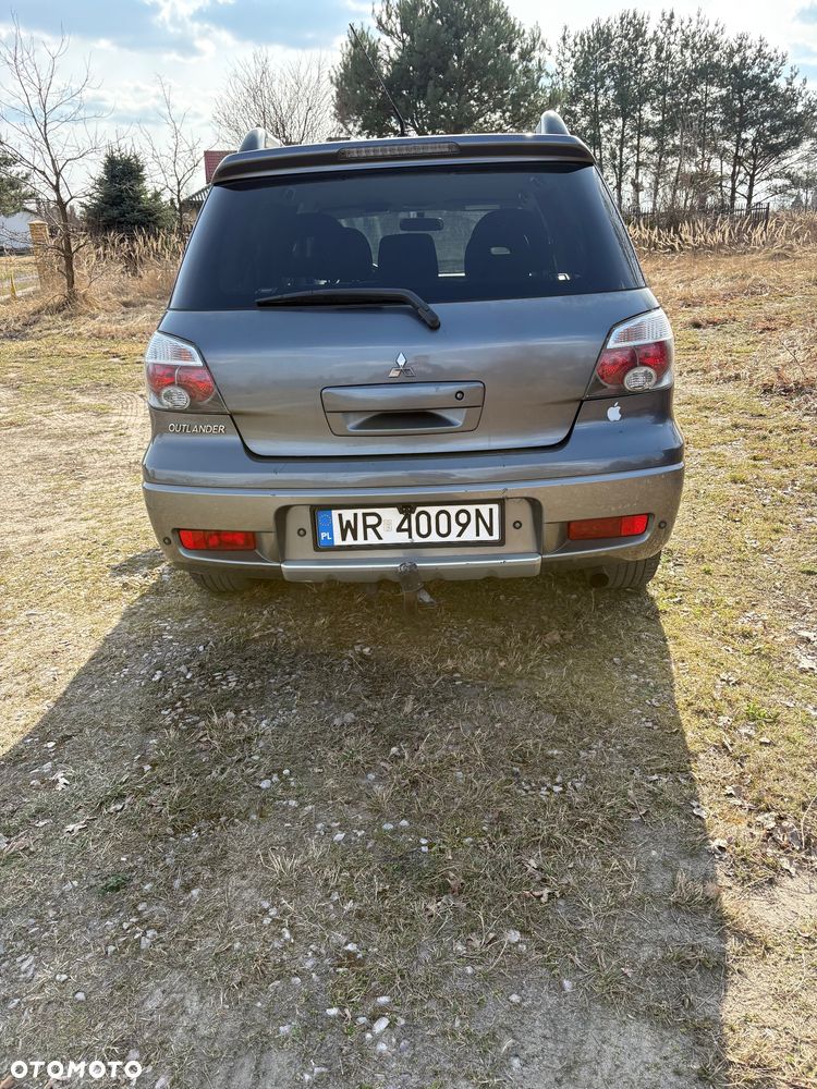 Mitsubishi Outlander 2.0 Sport 4WD - 11