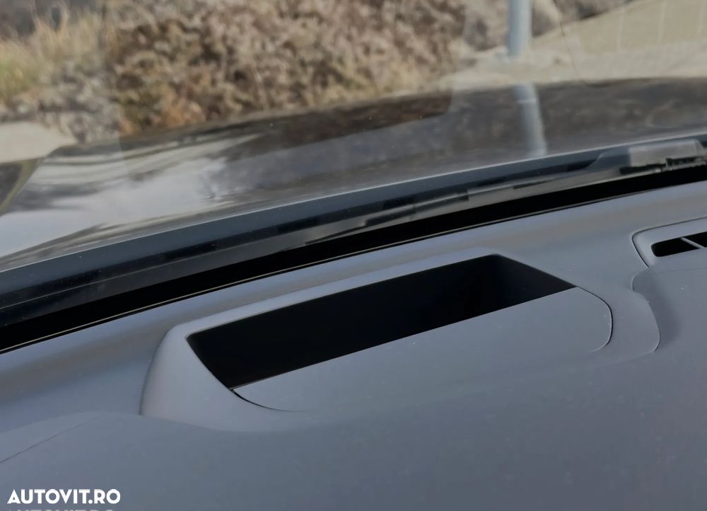 Volvo XC 60 B5 D AWD Ultimate Dark - 16