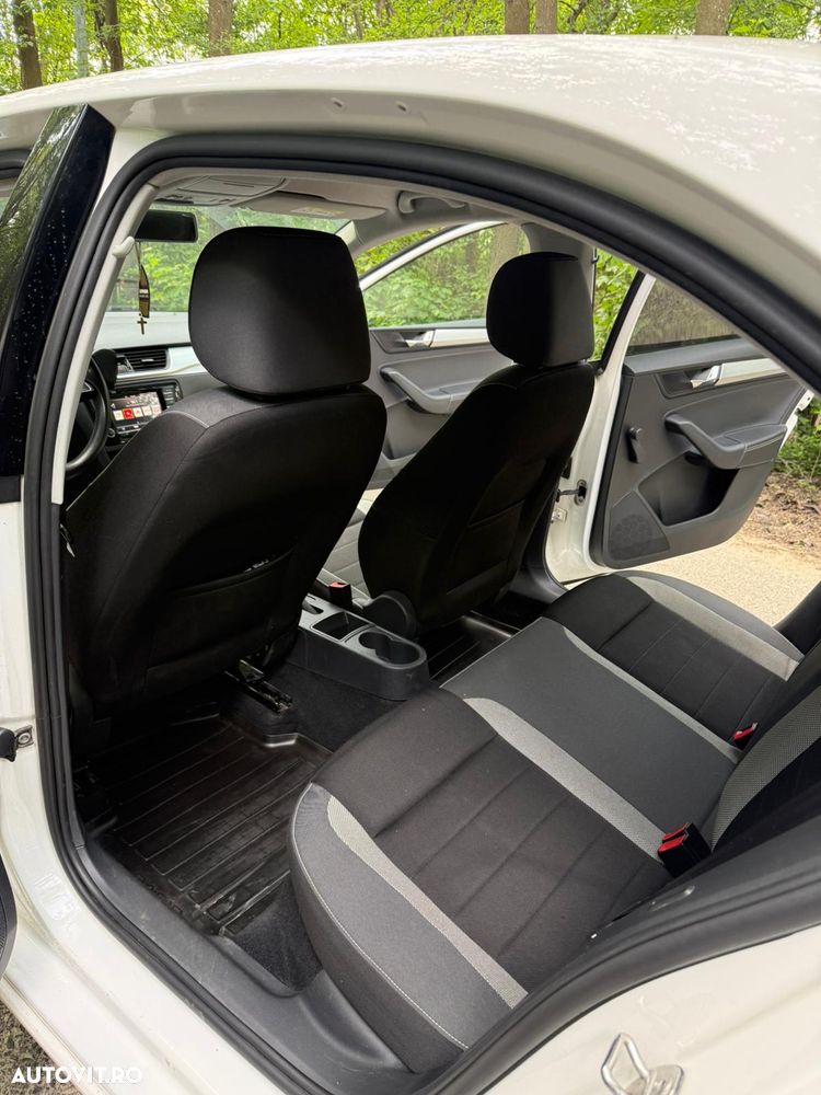 Skoda RAPID - 10