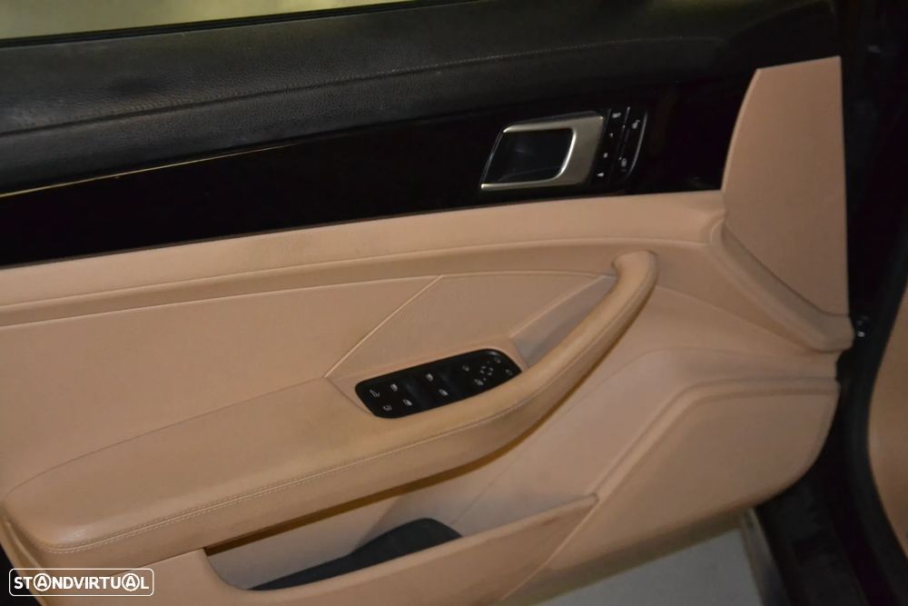 Porsche Panamera Sport Turismo 4 E-Hybrid Platinum Edition - 17