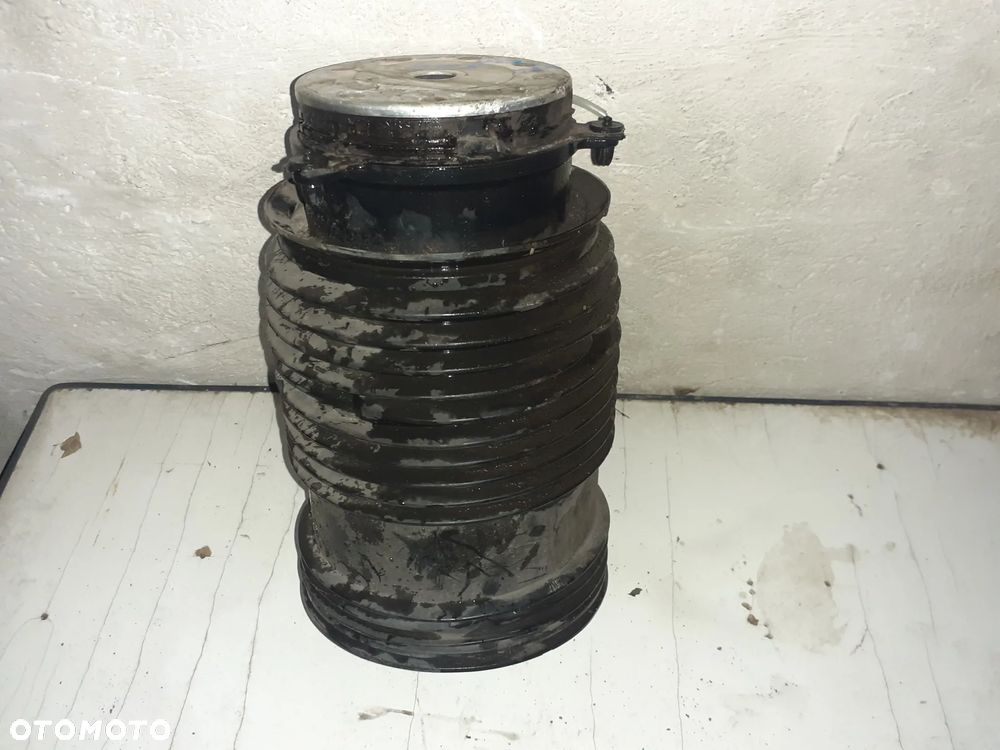 Mercedes C-klasa W205 Miech Prawy Tylny Poduszka - 1