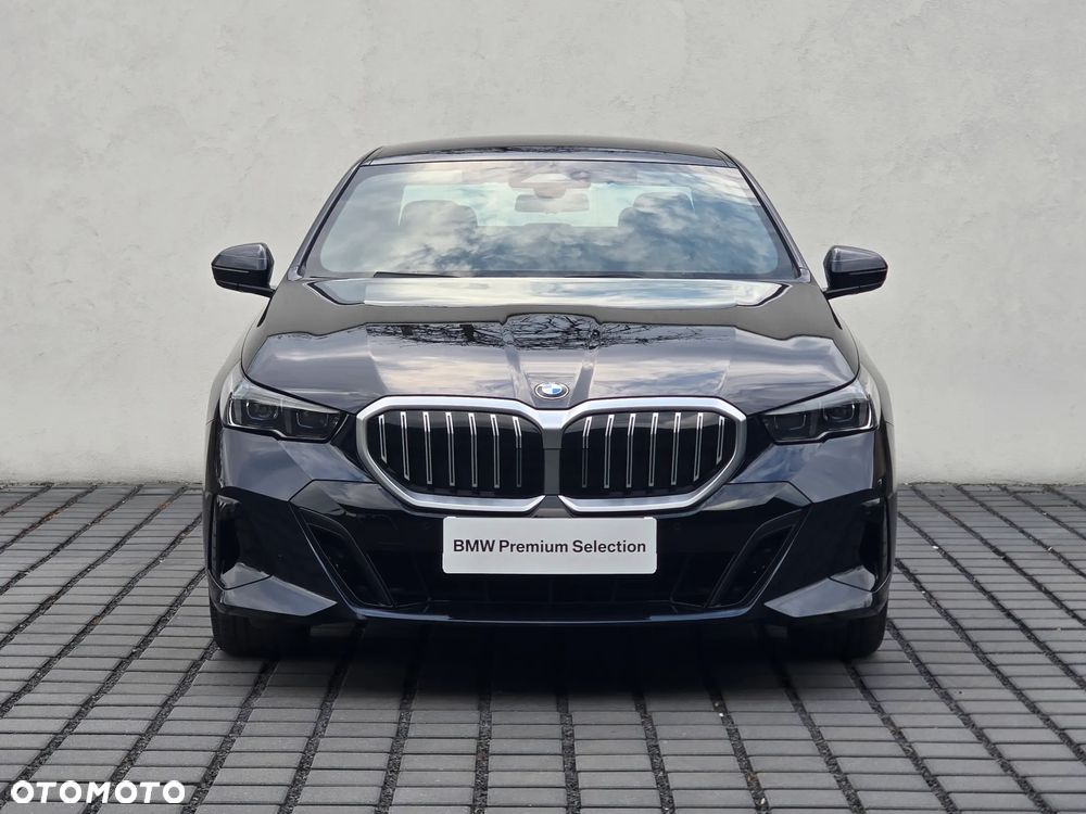 BMW Seria 5 520d xDrive mHEV M Sport - 2