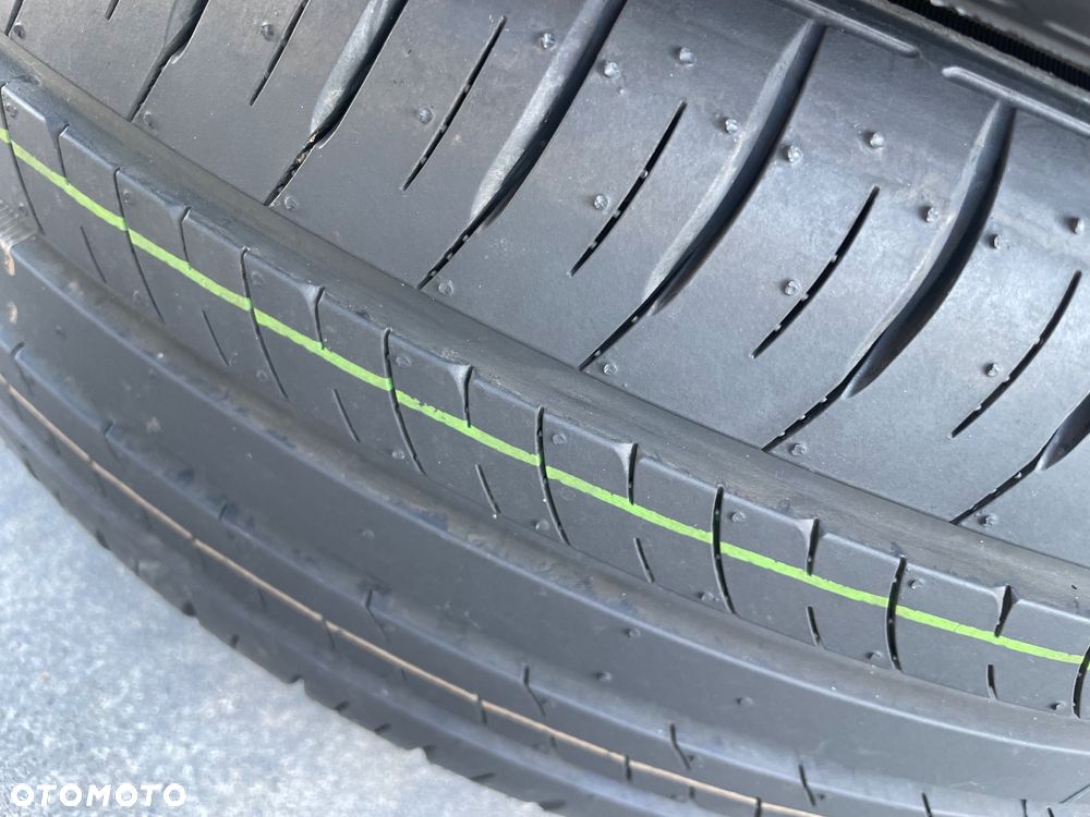 opony letnie toyota corolla cross Dunlop 17 cali 215/60  Enasave Ec 300+ - 1