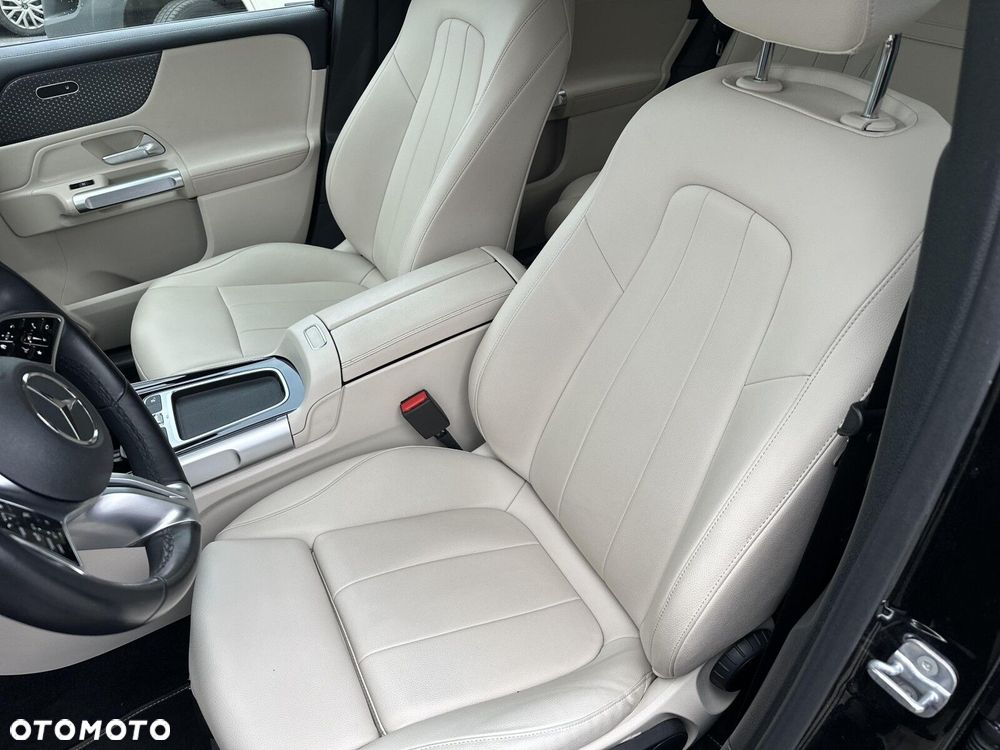 Mercedes-Benz GLB - 19