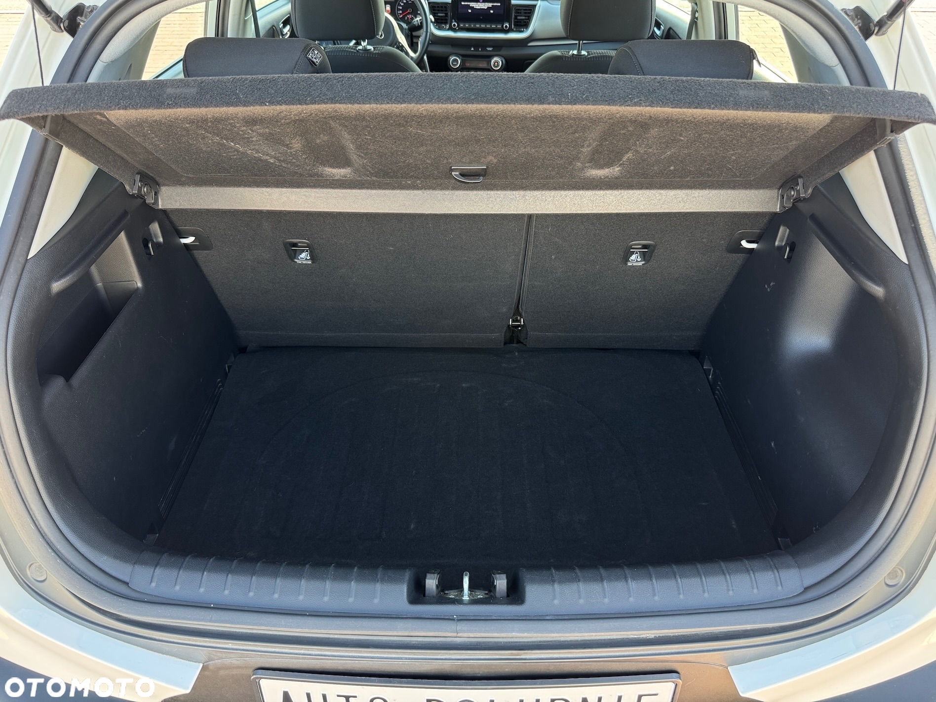 Kia Stonic 1.2 L - 11